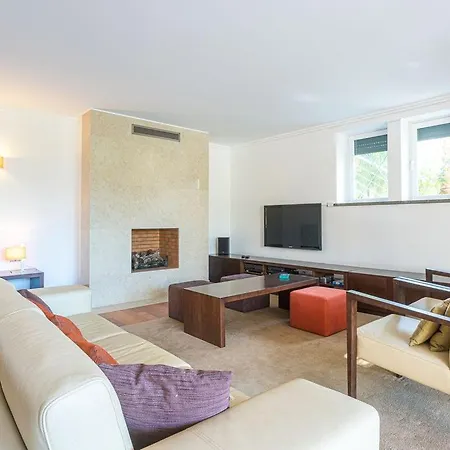 Crisante - Luxury 4 Bedroom In - Private Pool And Games *